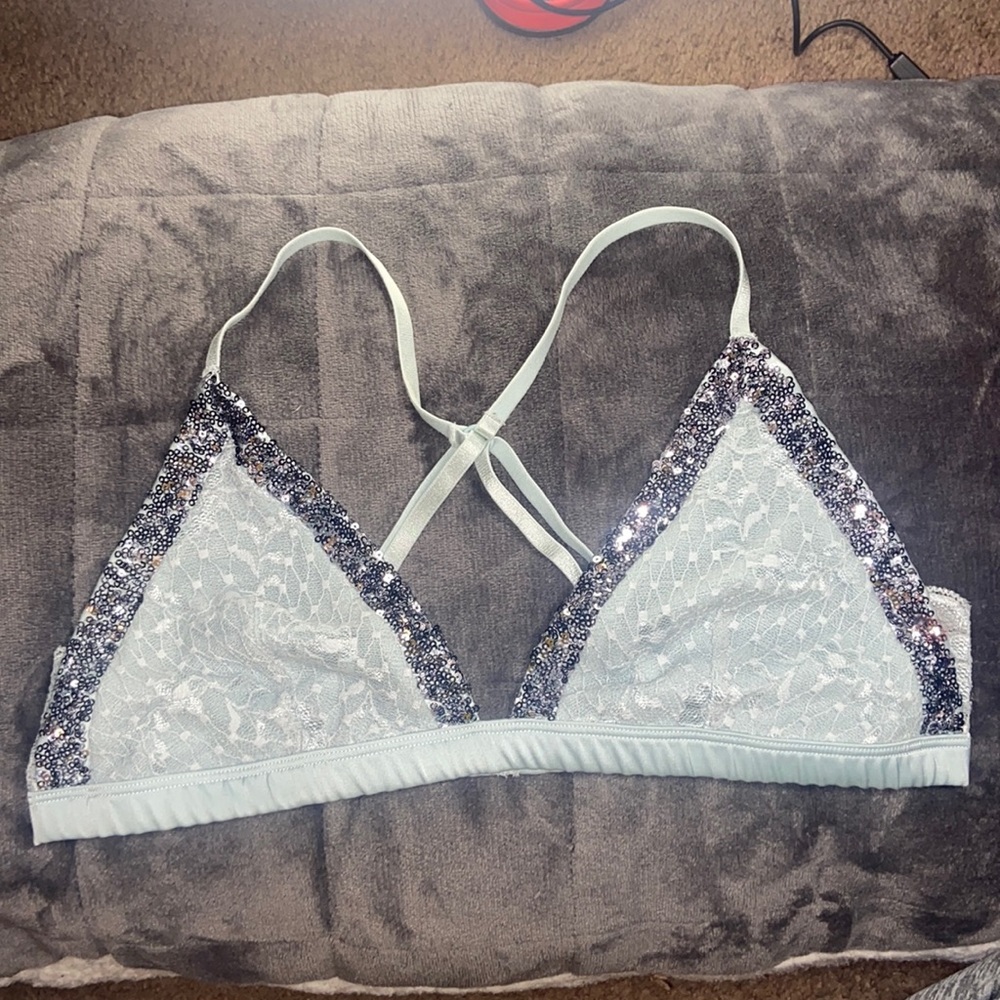 Intimately bra .